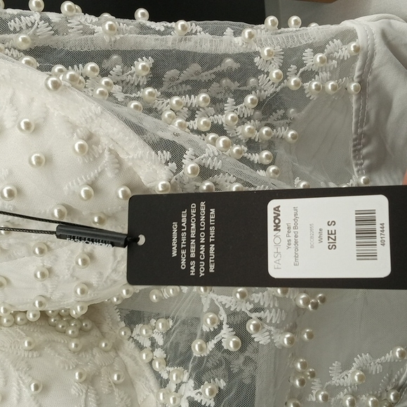 Fashion Nova PEARL BUSTIER BODYSUIT SIZE SMALL - Picture 3 of 6